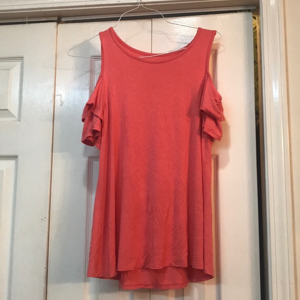 Pink top with shoulders cut out